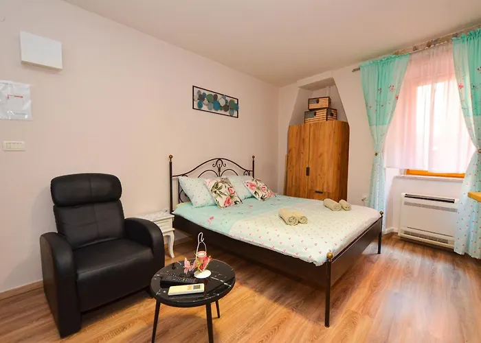 Klaudia Διαμέρισμα Ρόβινι